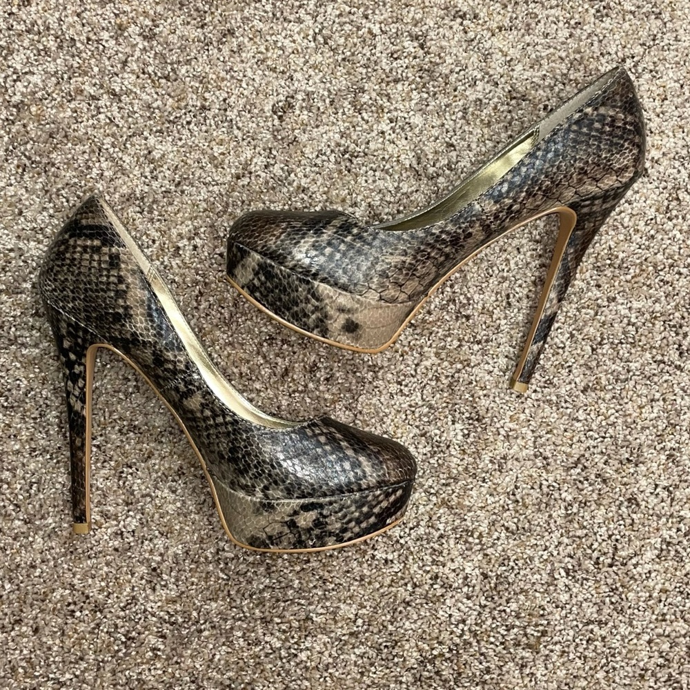 Sz 8 Blake Scott “Nellie” Snake Skin Stilettos